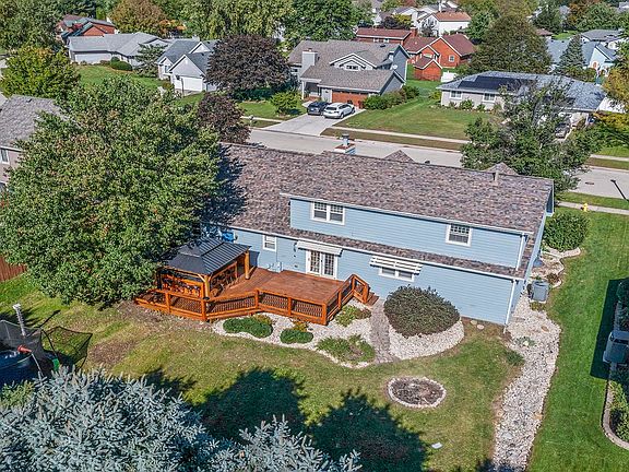 3rd image of 1077 Darwin Dr