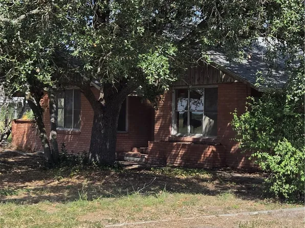 369 Edith Dr, Alice, TX 78332