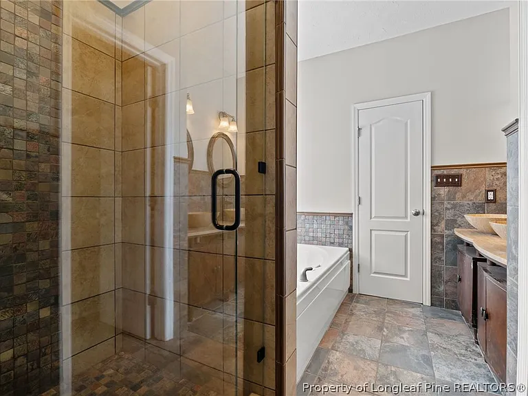 109 Canyon Ct — Photo 23