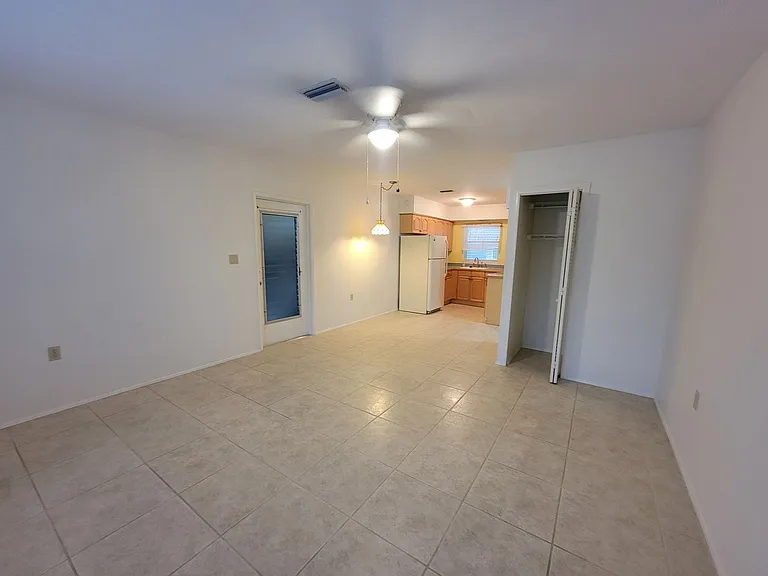 513 Manatee Court — Photo 3