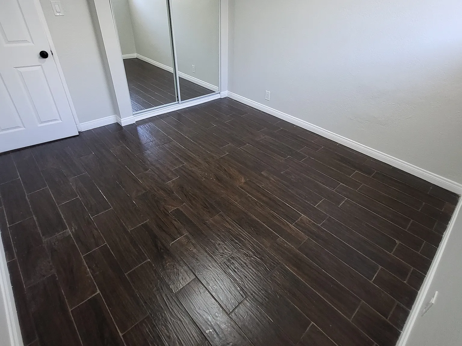 3 bed, 900 sqft, $3,000 — Photo 4