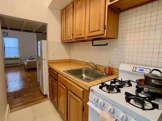 Rented by Building Equity Real Estate LLC | media 18