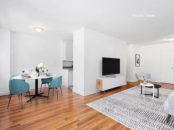 4th image of 175 Willoughby St APT 3J