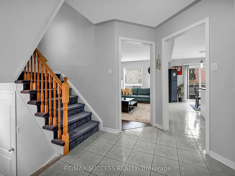 228 Flagstone Way — Photo 6