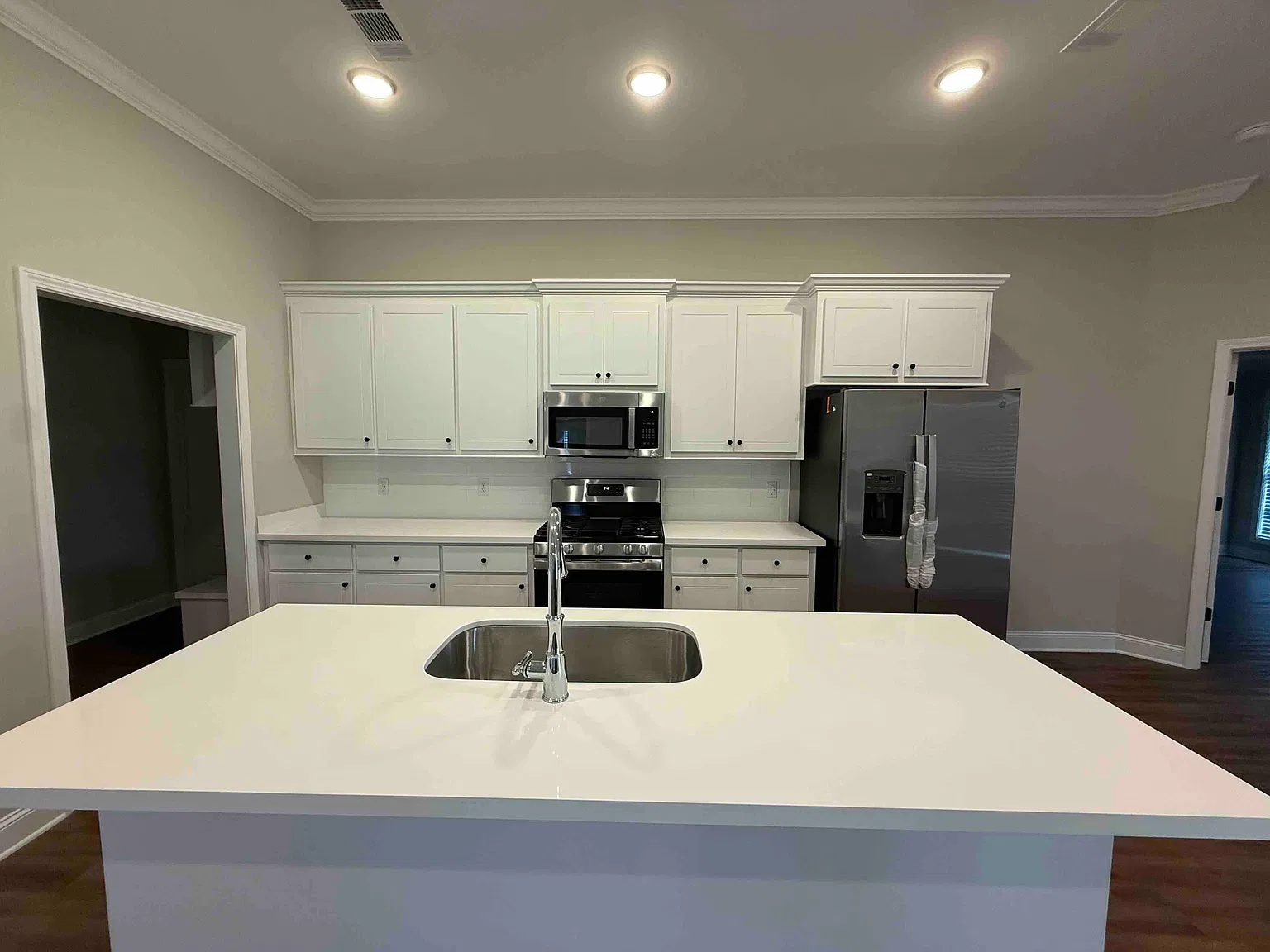 4 bed, 1800 sqft, $2,800 — Photo 4