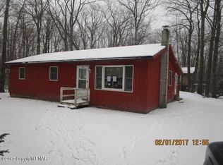 1102 Blue Jay Ln, Tobyhanna, PA