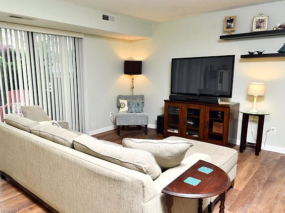 5th image of 9660 Cove Dr Unit 14F