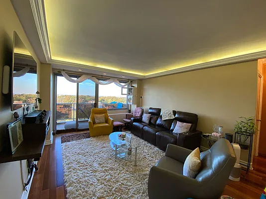 Sold by Metropolitan Property Group | media 20