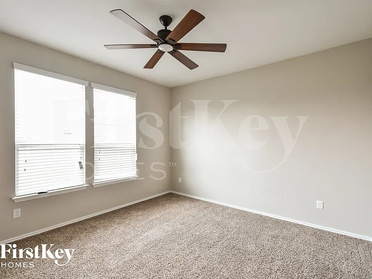 6503 Davenport Bay — Photo 7