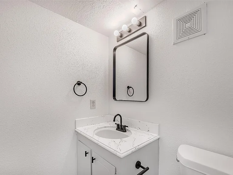 1803 Country Village Blvd — Photo 7