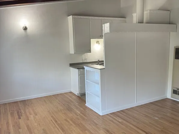 c3111, 3111 Colorado Ave #7E, Santa Monica, CA 90404