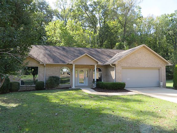 3rd image of 5 Holly Oak Dr