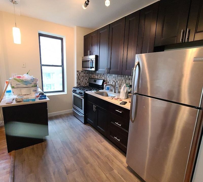 1st image of 164 E 33rd St APT 17