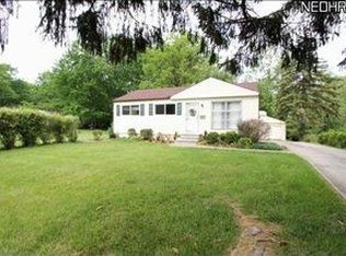 38207 Laura Dr, Eastlake, OH 44095