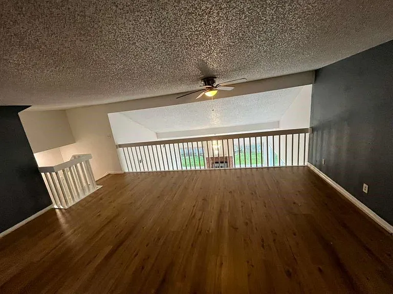 12915 Ashford Knoll Dr — Photo 20
