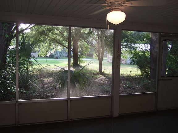 Screen porch