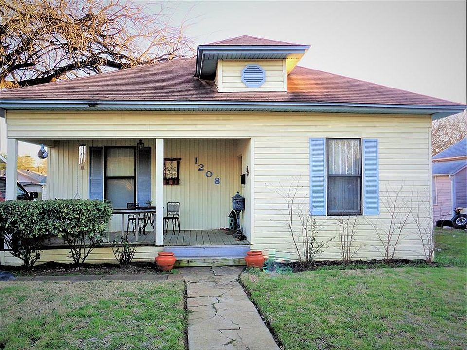 1st image of 1208 W Walker St