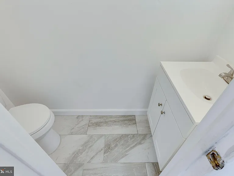 1015 Copperfield Ct — Photo 17