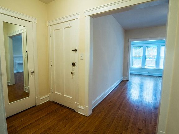 5th image of 3139 W Eastwood Ave APT 1