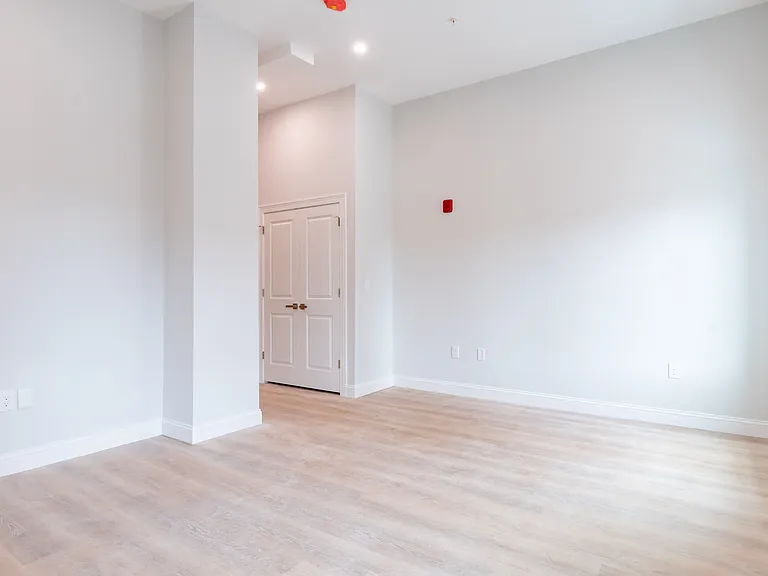 146 Main St #203 — Photo 15