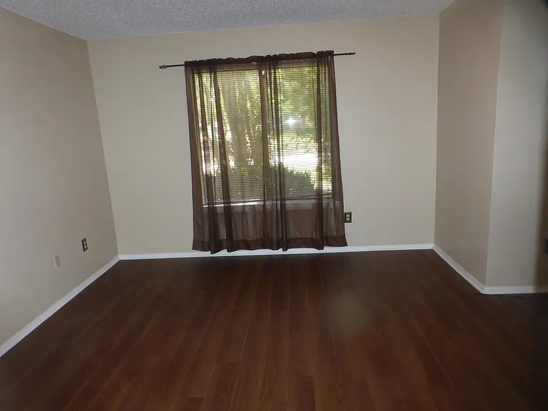 2905 Raintree Dr — Photo 25
