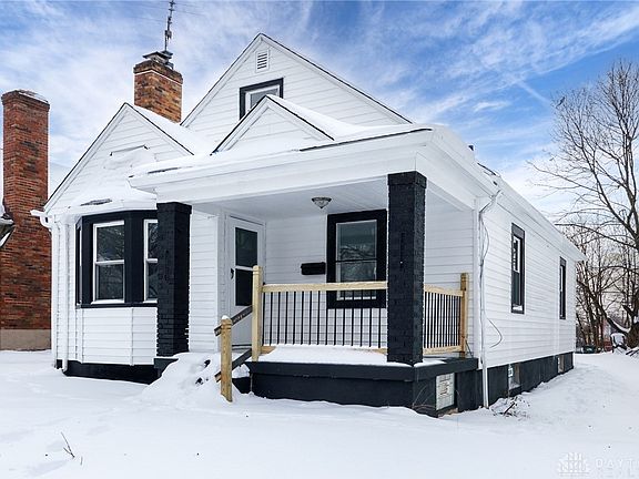 2nd image of 2918 W Hillcrest Ave