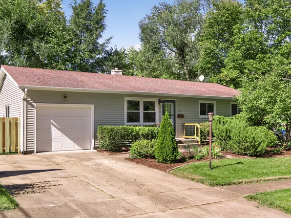 324 Birchwood Ln, Dekalb, IL 60115