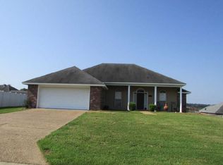 305 Martha Dr, Byram, MS 39272
