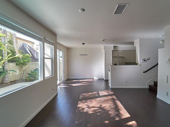 3rd image of 1191 Springfield Rd