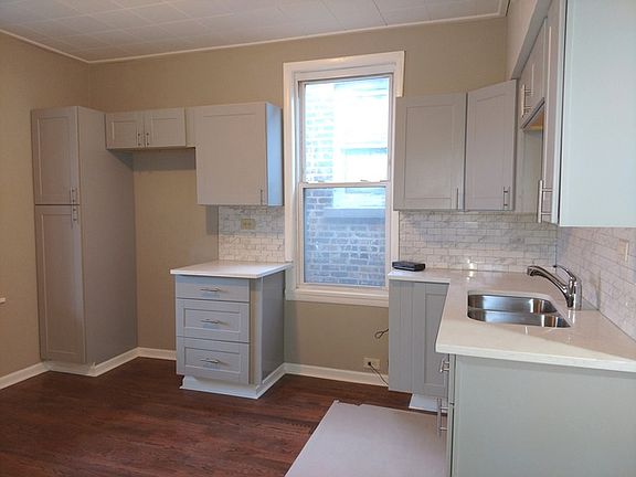 4th image of 12715 Honore St