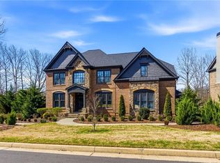 8010 Wakehurst Pl, Cumming, GA 30040