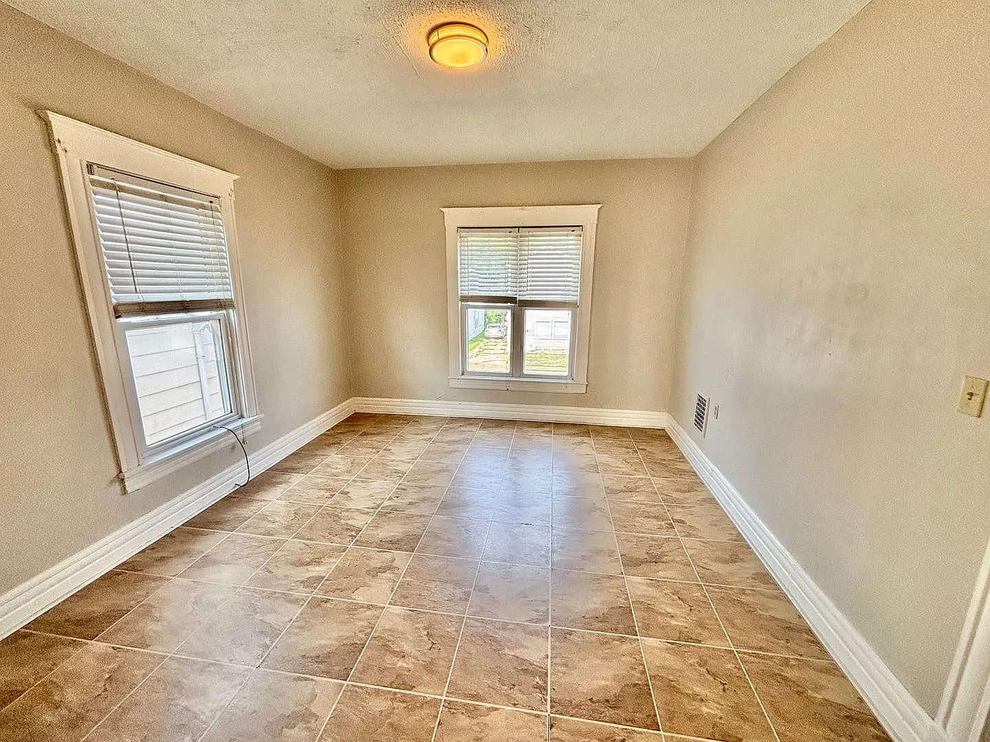 2805 South 4th Street — Photo 1
