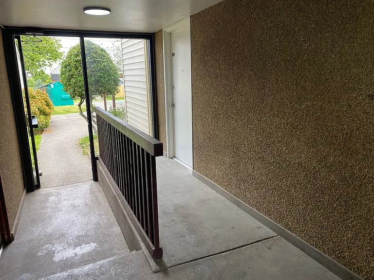 Justine Apartments Open House Saturdays 1:30pm-3:30pm — Photo 15