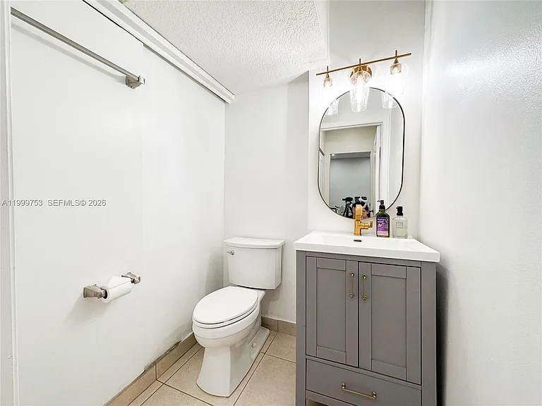 130 Riverwalk Cir #130 — Photo 7