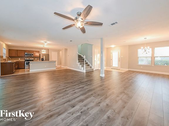 2nd image of 1215 Alhambra Dr