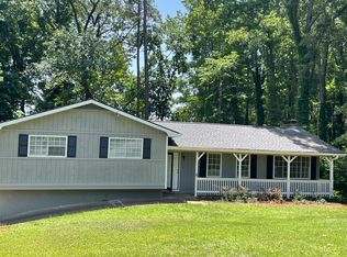1050 Cherokee Trl, Woodstock, GA 30189