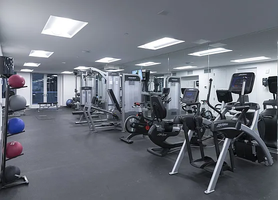 Rented by Kahen Properties | media 23