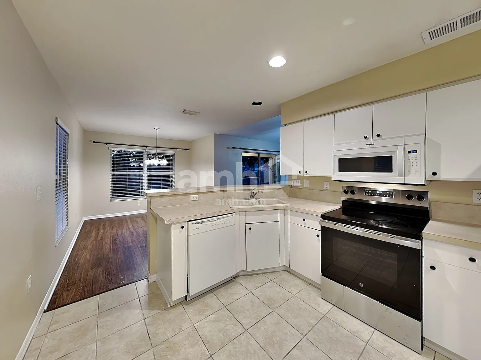 3 bed, 2.0 bath, 1532 sqft, $2,490 — Photo 3