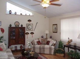 336-5 Commack Rd, Deer Park, NY 11729