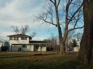 301 Scenic Park Dr, Creve Coeur, IL 61610