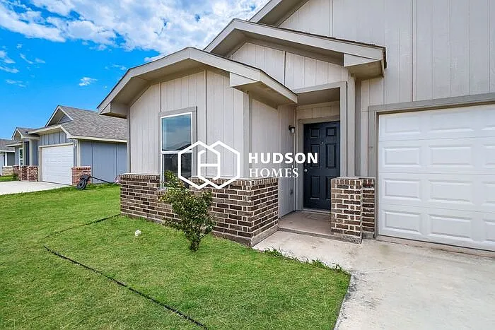6937 Phoenix Dr — Photo 3