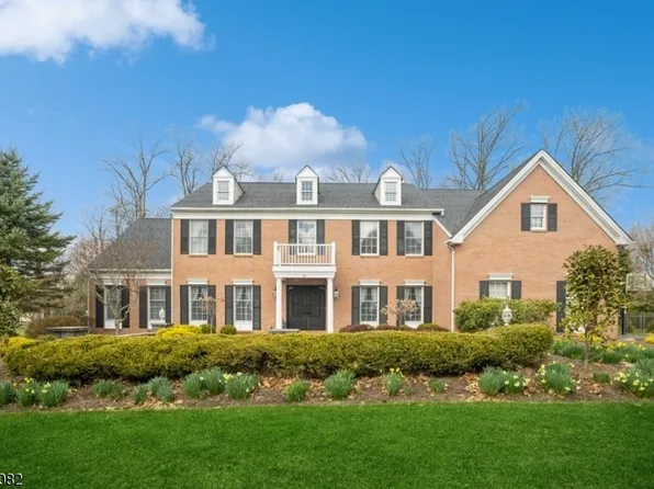 42 Wellington Dr, Washington Twp., NJ 07853