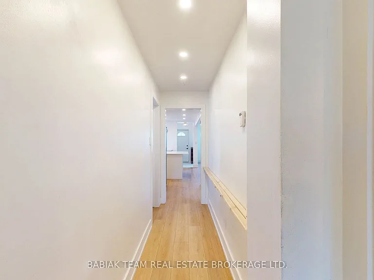 40 Alexander St — Photo 27