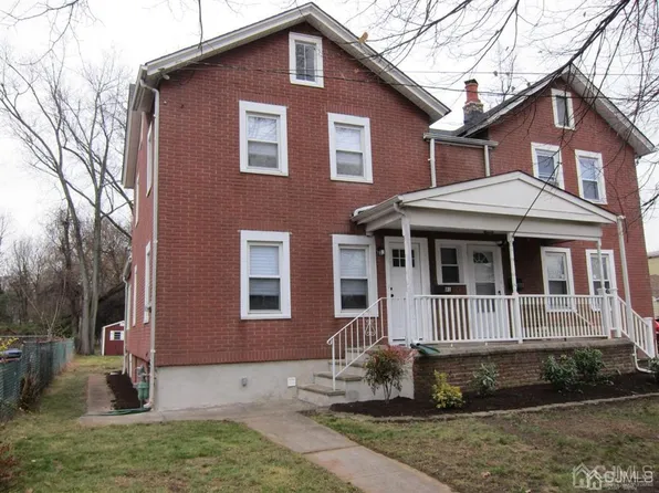 81 Essex Ave, Metuchen, NJ 08840