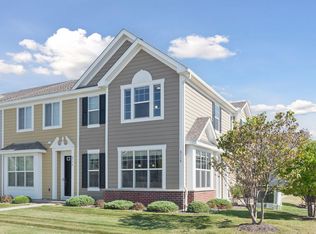 8350 Jonquil Ln N, Maple Grove, MN 55369