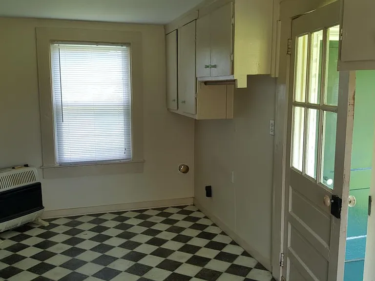 2071 Hudson Rd — Photo 10