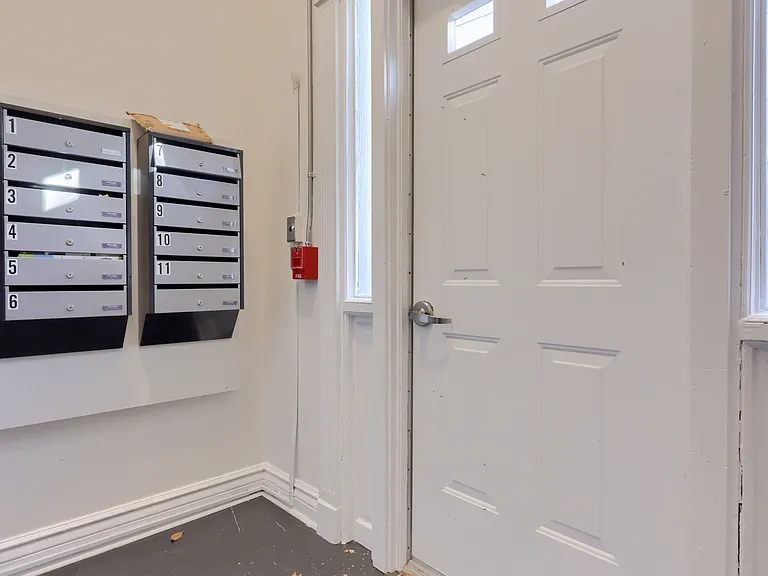 534 W James St #1 — Photo 17