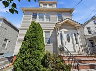 23 Orchard St, Elizabeth City, NJ 07208