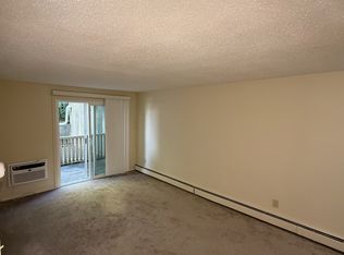 2 Ravena Ave APT 2, Riverside, RI 02915