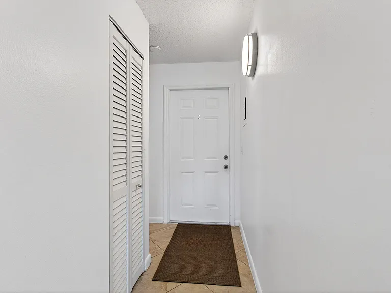 600 SW 2nd Ave #240 — Photo 39